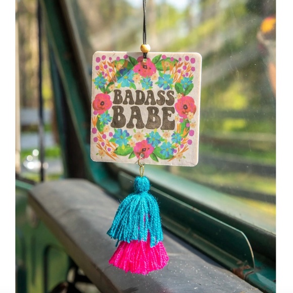 Natural Life - Tassel Car Air Freshener - Badass Babe - Rose Musk - Picture 1 of 2